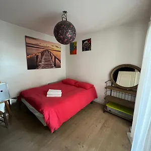 Appartement Superbe 2 Terrasse 4 A 6 Couchages Piscine A Deux Pas Des Plages Et Du Centre