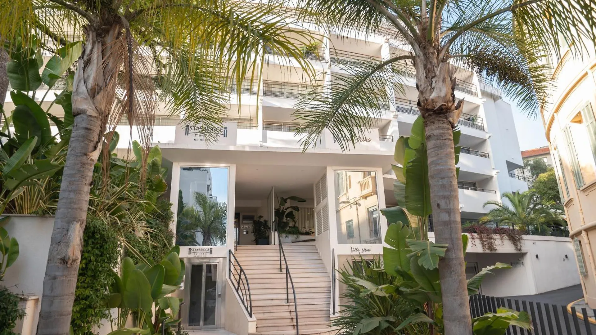 2-Bedroom Luxurious Apartment With Balcony And Parking Cannes 0*,  France